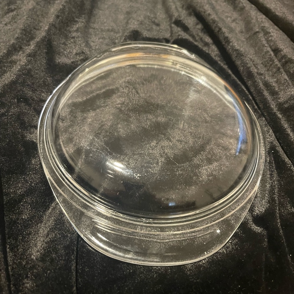 PYREX Replacement Lid With Tab Handles 7x8.5”. 682-C-30